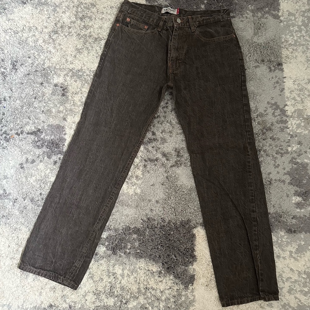 34x32 size straight leg levi jeans